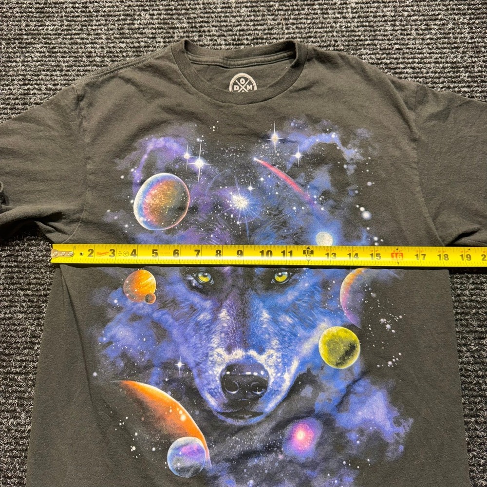 Dom Wolf in Space Galaxy Graphic T-Shirt Mens Medium Black Planets Celestial Tee - Picture 5 of 11